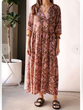 XiRENA Brown & Pink Paisley Tiered Maxi Dress